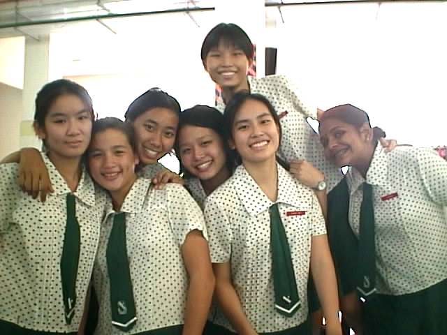 3E2'01 classmates- ann,vally,me,michelle,cheryl,niva n yandao wenting