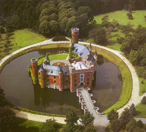 Wijnendale.jpg (50180 bytes)