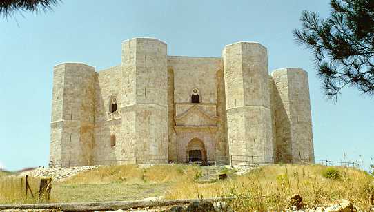 castelmonte.jpg (23979 bytes)
