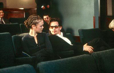 Ethan Hawke and Julia Styles have trouble communicating.