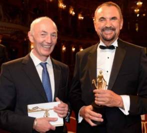 [bald the biggest loser: Vural �ger]