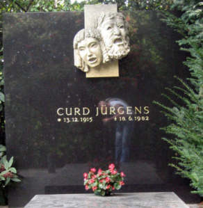 [Curd Jürgens' Grab in Wien]