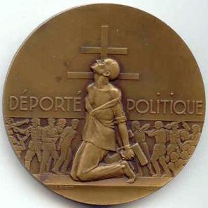 [Franzose vor Lothringerkreuz an Hakenkreuz gefesselt]