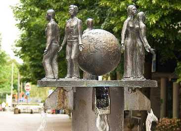 [Brunnen von Heinz F. in Bad Godesberg]