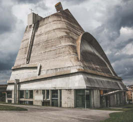 [Die Kirche St. Peter]