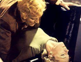 Barry Foster in Aktion, Opfer diesmal Barbara Leigh-Hunt: Just 'Frenzy' (1971).