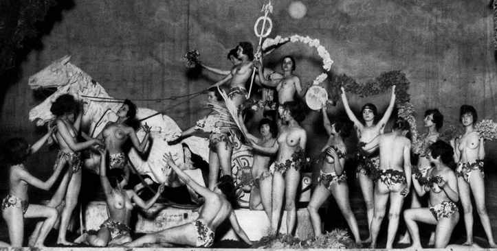 [Haller-Revue Berlin]