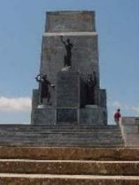 [altes Denkmal auf Bischof German�s]