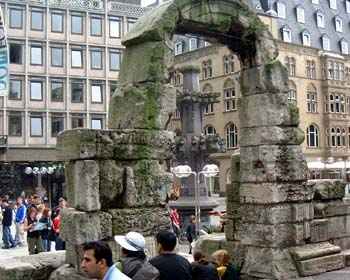 [Das alte Nordtor von K�ln]