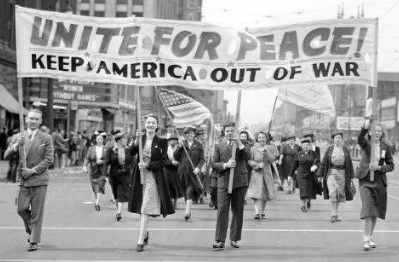 [Anti-Kriegs-Demonstration am Muttertag 1940 in Detroit]
