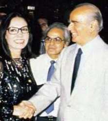 [Nana und ihr Freund Papandreou]