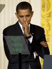 [Obama mit Teleprompter: pick your nose - popel in der Nase!]