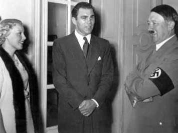 [Anny Ondra und Max Schmeling bei Adolf Hitler]