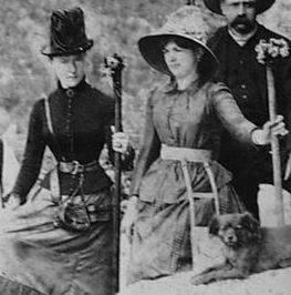 [Sisi beim Bergsteigen mit Ida Ferenczy]