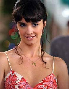 [Paz Vega als 'Flor']