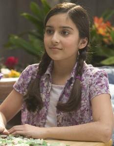 [Shelbie Bruce als 'Cristina']