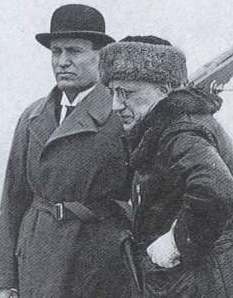[Mussolini und d'Annunzio]
