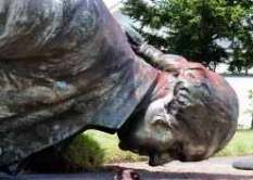 [Statue of George Washington pulled down]