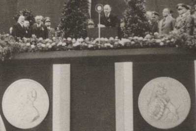 [Zöberlein bei einer Ansprache als Präsident der OBTM 1935]