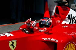 Barrichello gives the thumbs-up 