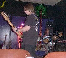 http://www.geocities.com/flaremusic/pics/Dcp_0020.jpg