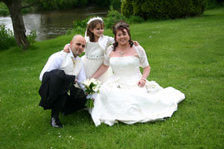 A wedding photographer for wedding photography in Aldershot, Hampshire and surrounding counties including Berkshire, Surrey, Oxfordshire, Buckinghamshire, London, Middlesex and the whole of southern England