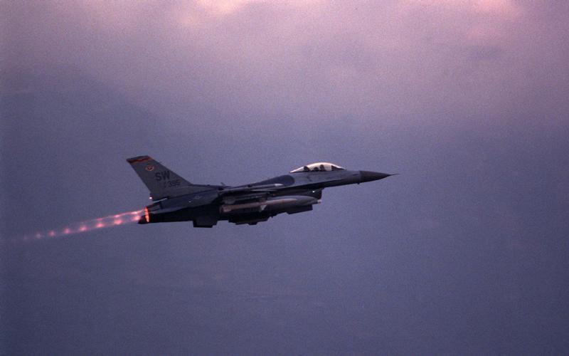 F-16 Falcon 2