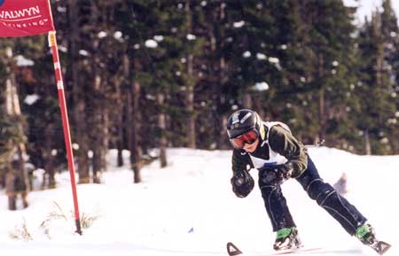 Ryan Floer skiing to downhill championship