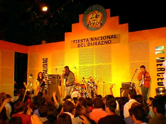 wpe2.jpg (34107 bytes)
