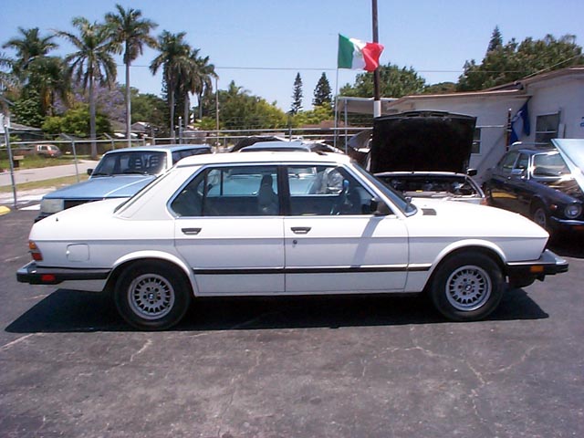 dadbmw.JPG (64095 bytes)