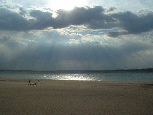 perfect rays over water at elephant butte