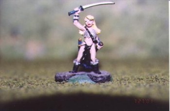 elmorefighterblonde.jpg (12686 bytes)