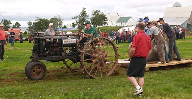 Duane Pulls his Farmall F12