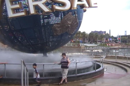 13_Universal