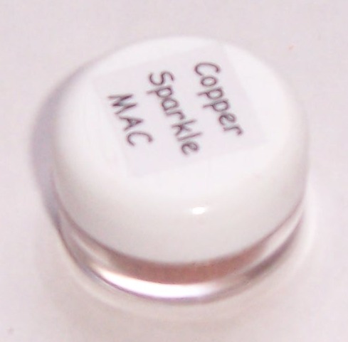 Comes in this sort of jar and labelled for clarification. NOT IN MAC JAR!