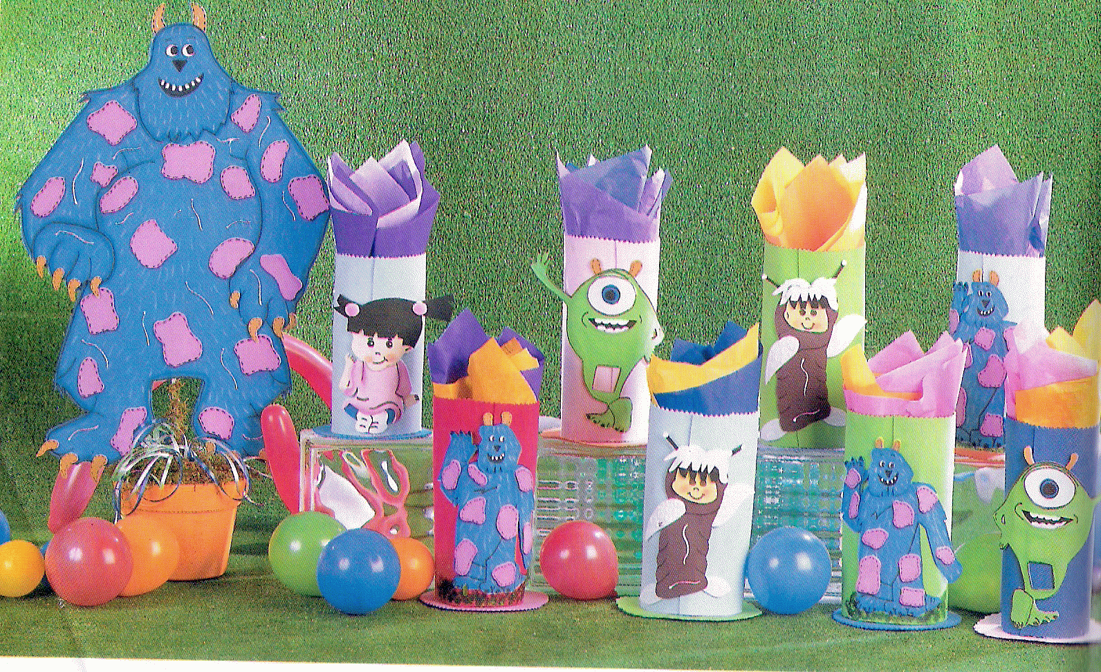 de dulceros con los personajes infantiles de moda para las fiestas de