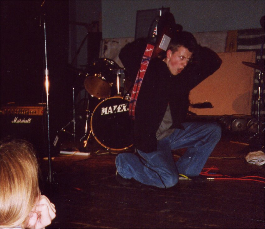 The old, "Guitar over the head" trick still works then?
