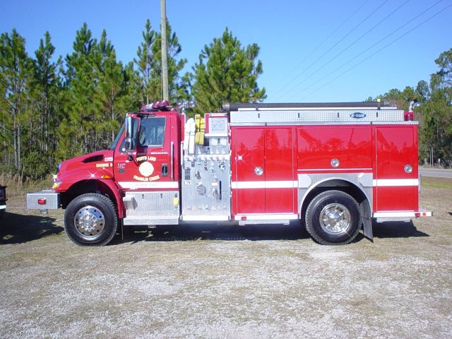 2004 E-One Int'l 4400 4x4 Pumper, 1000 Hale/300-gal cap/40-gal Class A