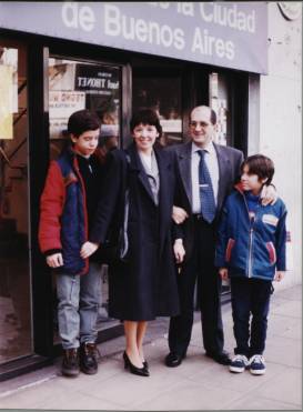 Recien casados con sus hijos