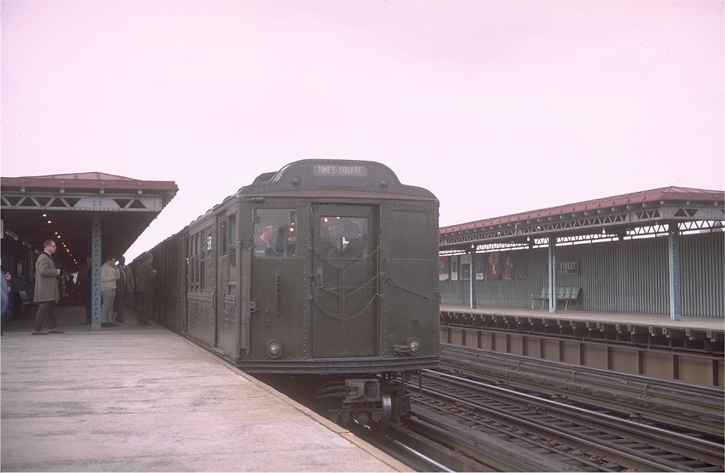 Flushing subway with 1939 World's Fair cars