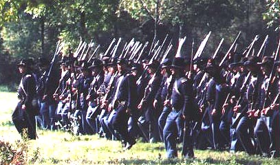 Image of Union Soldiers Advancing