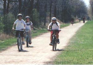 picture of 3 scouts on the trail