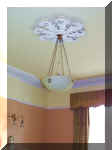DR_Chandelier.JPG (344737 bytes)