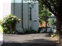 Driveway1.jpg (413021 bytes)