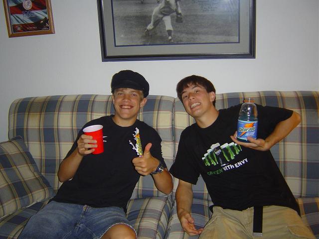 Daveed and Yason drinkin gatorade