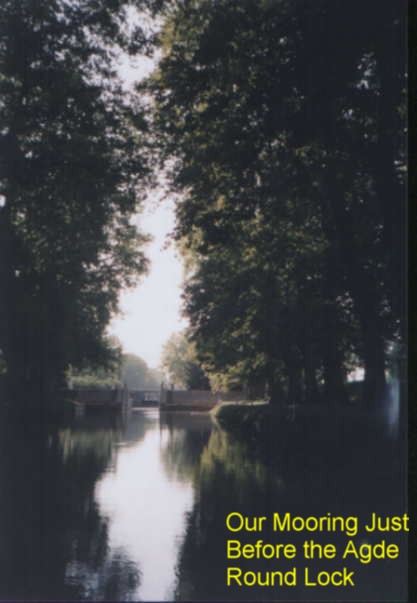 Mooring at Round Lock.JPG (19730 bytes)