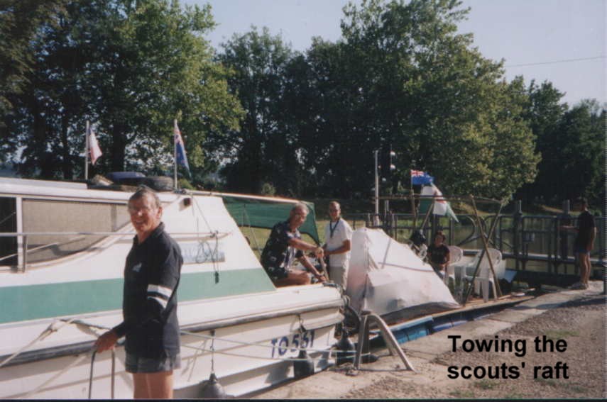 Scout Raft.JPG (56209 bytes)