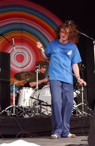 i love the music!