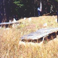 slabgrave2.jpg (14697 bytes)