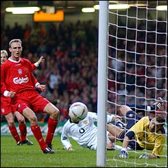 Man of the Match, Jerzy Dudek, in action! Jerzy, you will be the hero tonight!